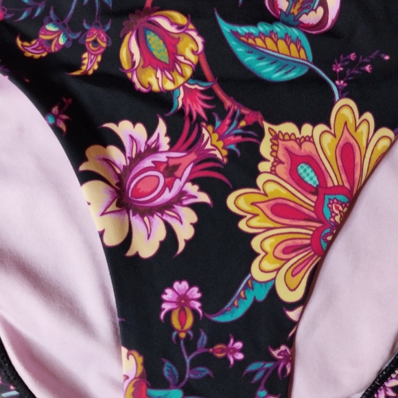 Nanette lepore swim. Bottoms only. - Picture 3 of 6